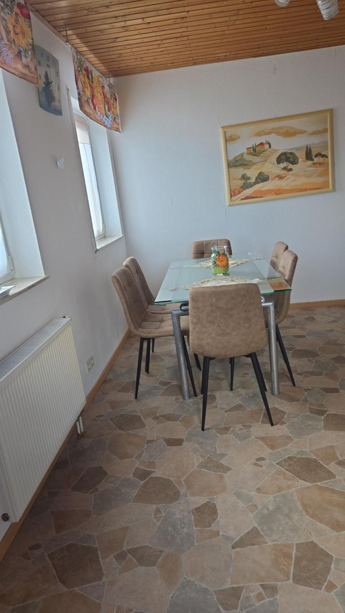 ボッパルトHolzfeldアパートメント 部屋 写真